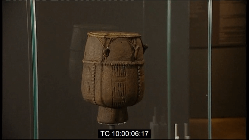 Image of a Ghanaian Akan Drum in a museum display | Image: Ghanaian Museum